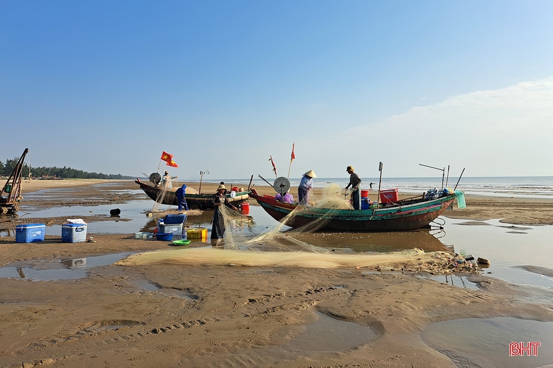 Mừng Quốc khánh, ngư dân Nghi Xuân hăng say bám biển