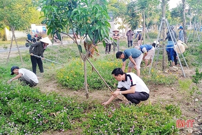 Phát huy truyền thống cách mạng, xây dựng TP Hà Tĩnh ngày càng phát triển