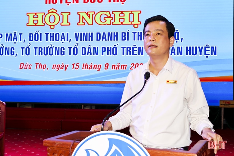 Vinh danh 24 bí thư chi bộ, trưởng thôn, tổ trưởng tổ dân phố ở Đức Thọ