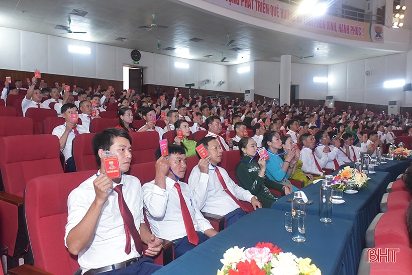 Hoàn thành phiên làm việc thứ nhất Đại hội đại biểu Hội Nông dân Hà Tĩnh nhiệm kỳ 2023 - 2028