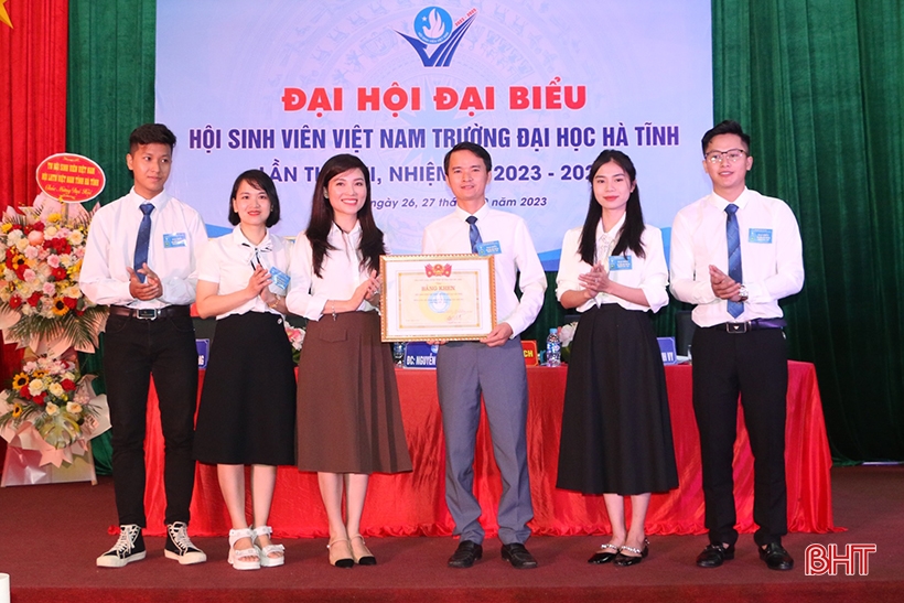 Xây dựng môi trường phát triển toàn diện cho sinh viên Trường Đại học Hà Tĩnh