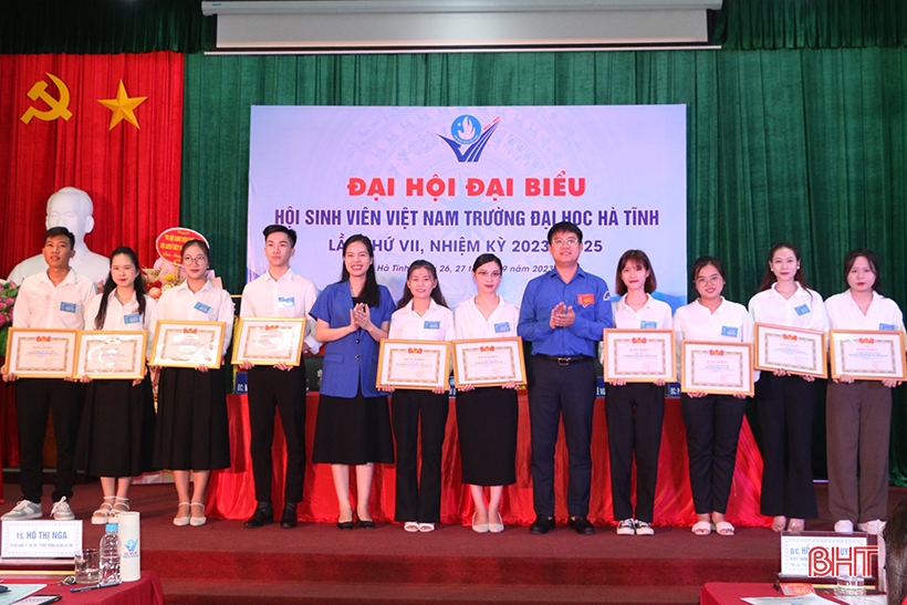 Xây dựng môi trường phát triển toàn diện cho sinh viên Trường Đại học Hà Tĩnh