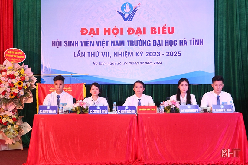 Xây dựng môi trường phát triển toàn diện cho sinh viên Trường Đại học Hà Tĩnh