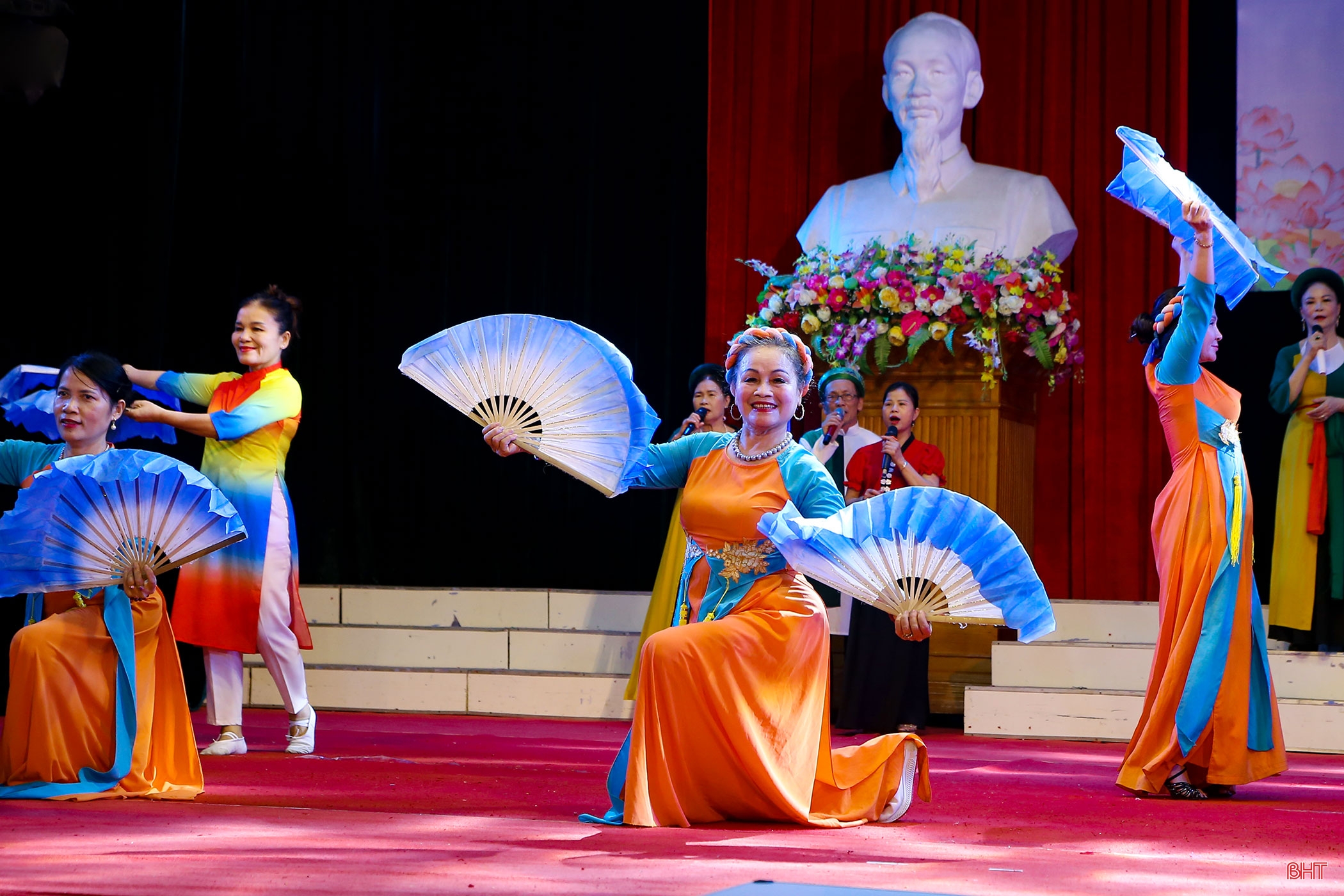 Nghệ nhân Lê Thị Hoài Thanh: Không vơi cạn tình yêu với nghệ thuật sân khấu