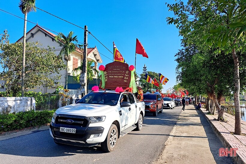 Trao chứng nhận không gian văn hóa tâm linh cho đền Trần ở Hà Tĩnh