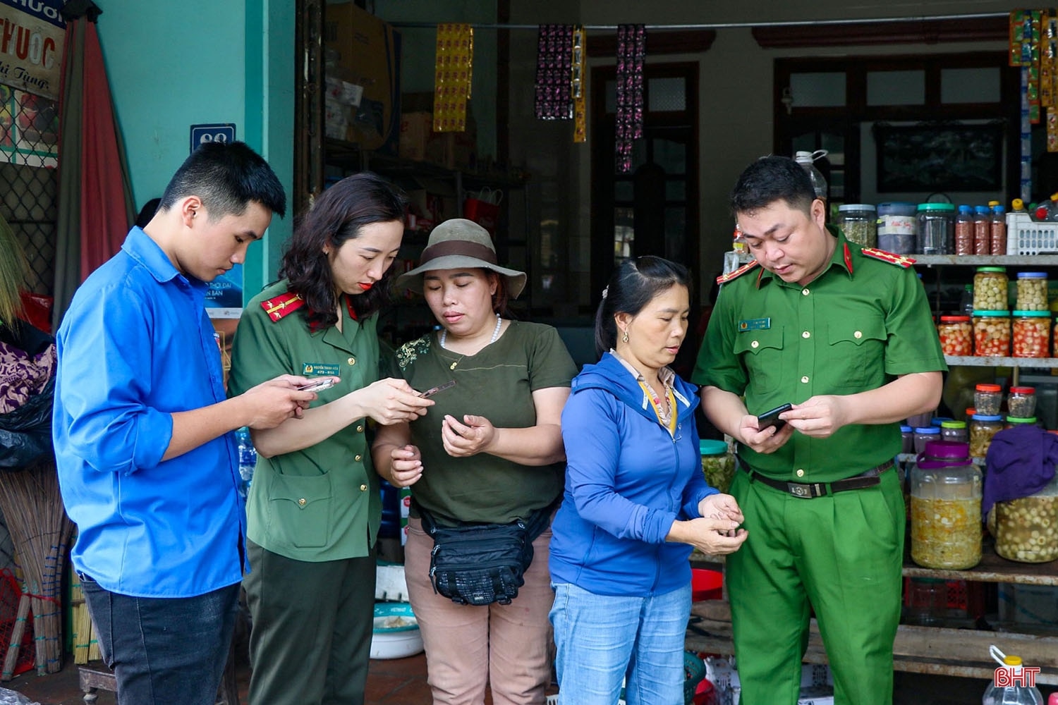 Chuyển đổi số - nhiệm vụ trọng tâm, xuyên suốt và đột phá trên hành trình phát triển (bài 1): Nền tảng vững chắc trên hành trình chuyển đổi số