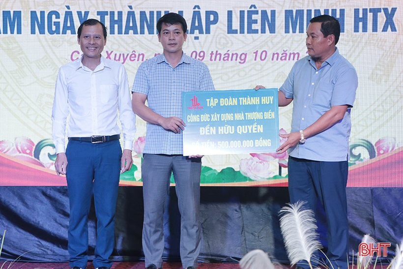 Cẩm Xuyên vinh danh 21 doanh nghiệp, doanh nhân 