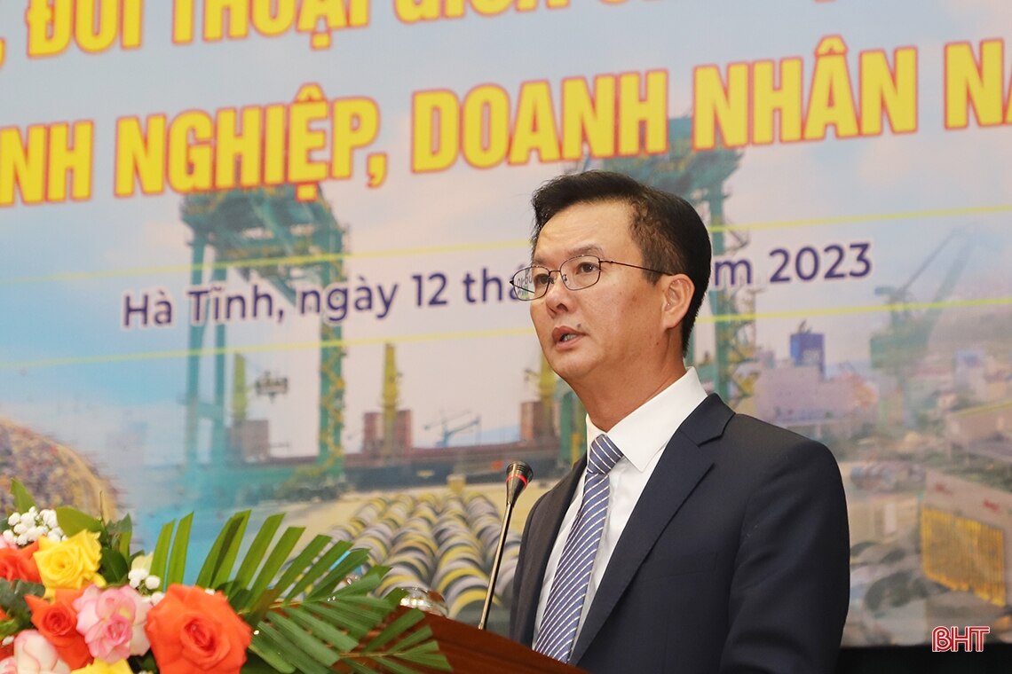 Lãnh đạo Hà Tĩnh gặp mặt, đối thoại với doanh nghiệp, doanh nhân