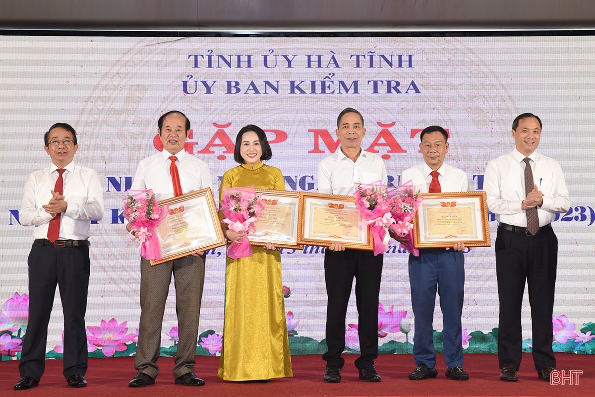 Ủy ban Kiểm tra Tỉnh ủy Hà Tĩnh gặp mặt kỷ niệm 75 năm ngày truyền thống