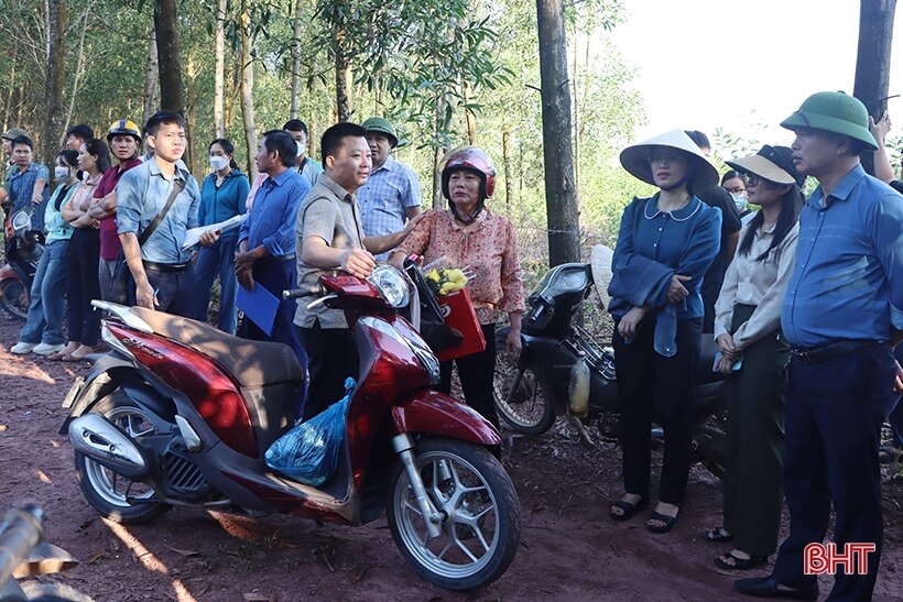 Bảo vệ thi công cao tốc đoạn Hàm Nghi - Vũng Áng qua xã Cẩm Quan