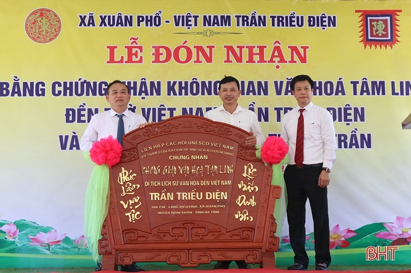 Trao chứng nhận không gian văn hóa tâm linh cho đền Trần ở Hà Tĩnh