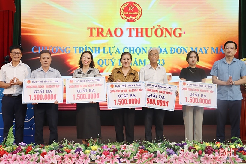 Quay thưởng “Hóa đơn may mắn” quý III năm 2023