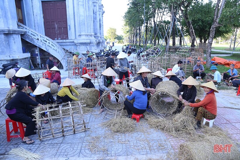 Dựng hang Bê-lem khổng lồ đón Giáng sinh ở Hà Tĩnh