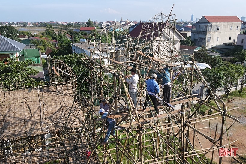 Dựng hang Bê-lem khổng lồ đón Giáng sinh ở Hà Tĩnh