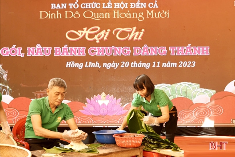 6 đội đua tài gói bánh chưng dâng Thánh tại lễ hội đền Cả