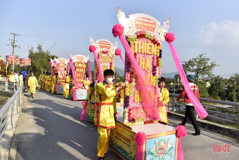 Long trọng lễ cung rước quan Hoàng Mười vân du