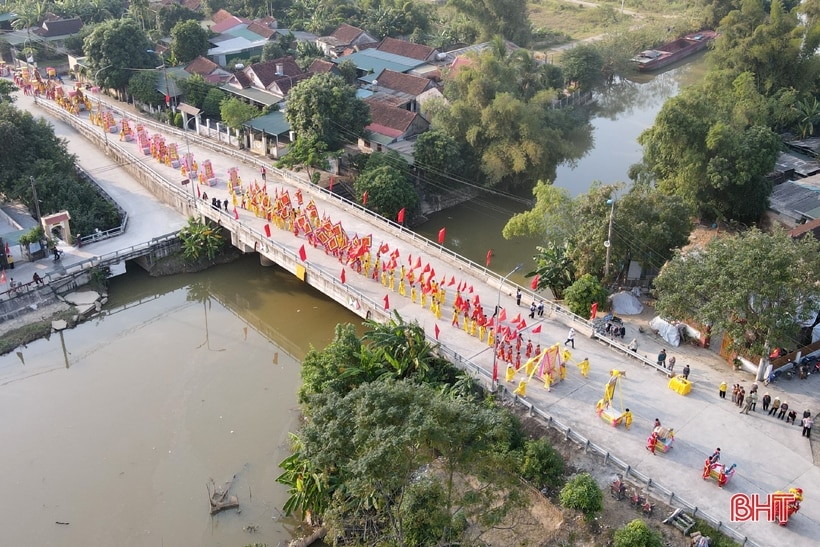 Long trọng lễ cung rước quan Hoàng Mười vân du