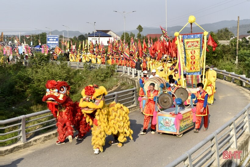 Long trọng lễ cung rước quan Hoàng Mười vân du