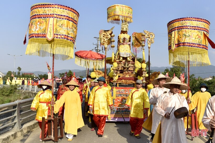 Long trọng lễ cung rước quan Hoàng Mười vân du