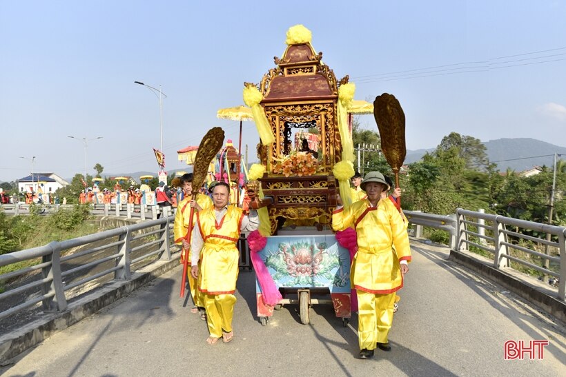 Khai mạc lễ hội đền Cả - Dinh đô Quan Hoàng Mười