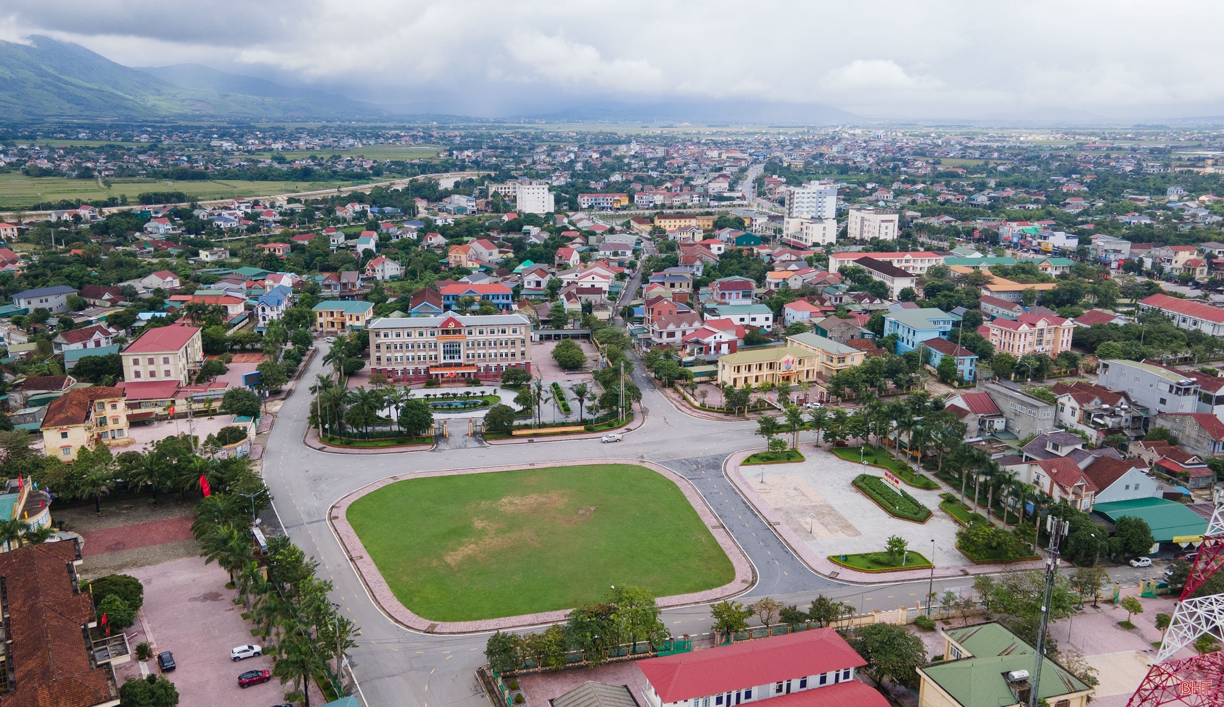 Những quyết sách tạo động lực để Hà Tĩnh bứt phá (bài 1): Cơ chế, chính sách rộng mở - sức bật cho các đô thị, khu kinh tế