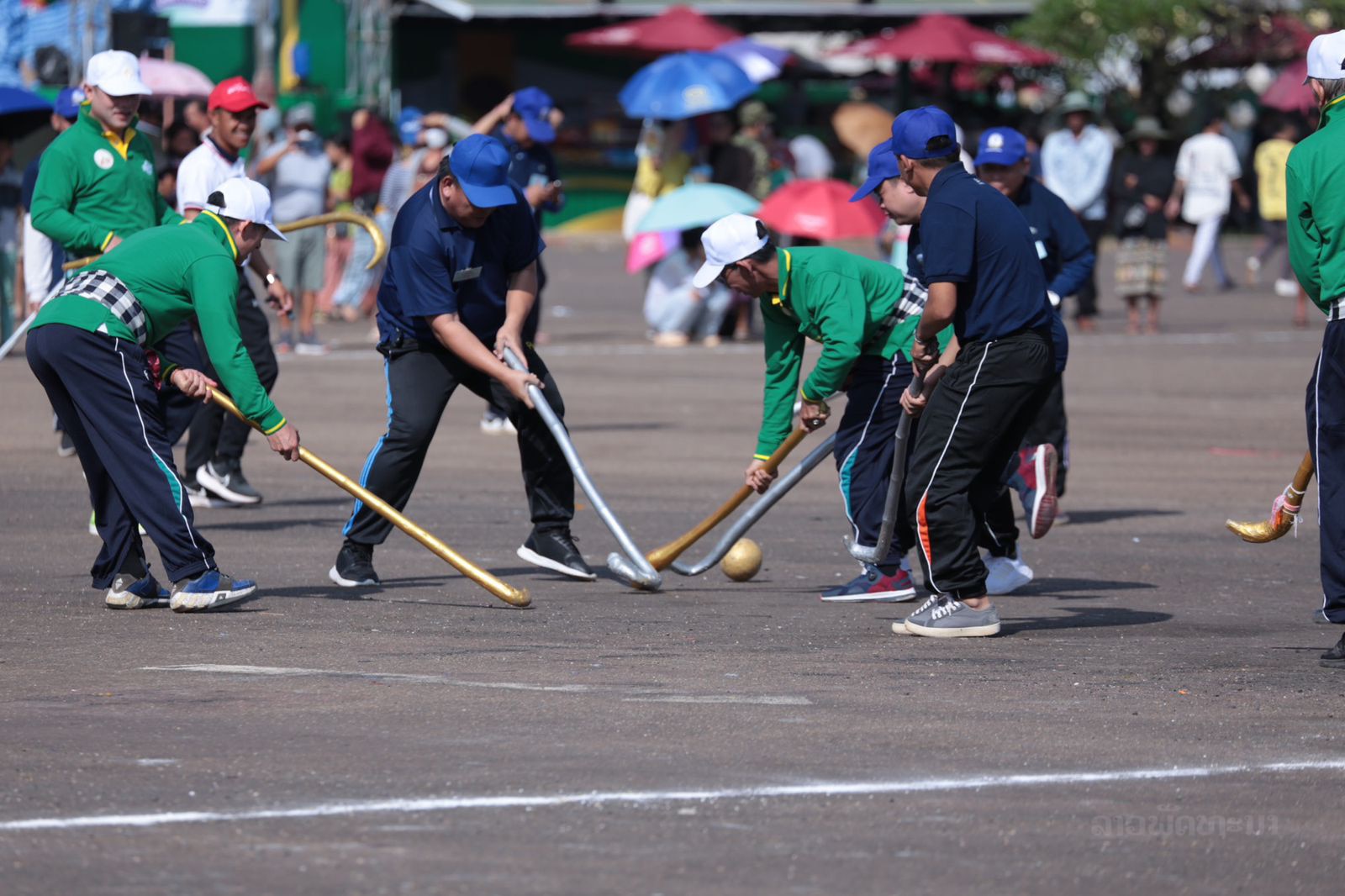 Người Lào vui hội That Luang