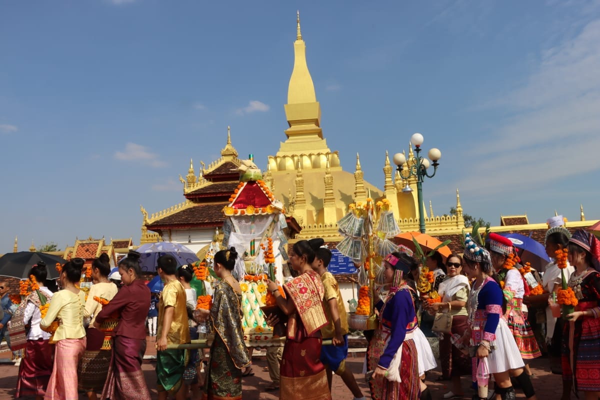 Người Lào vui hội That Luang