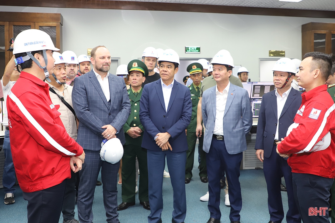 Đoàn công tác vùng tự trị Trnava - Slovakia tham quan KKT Vũng Áng