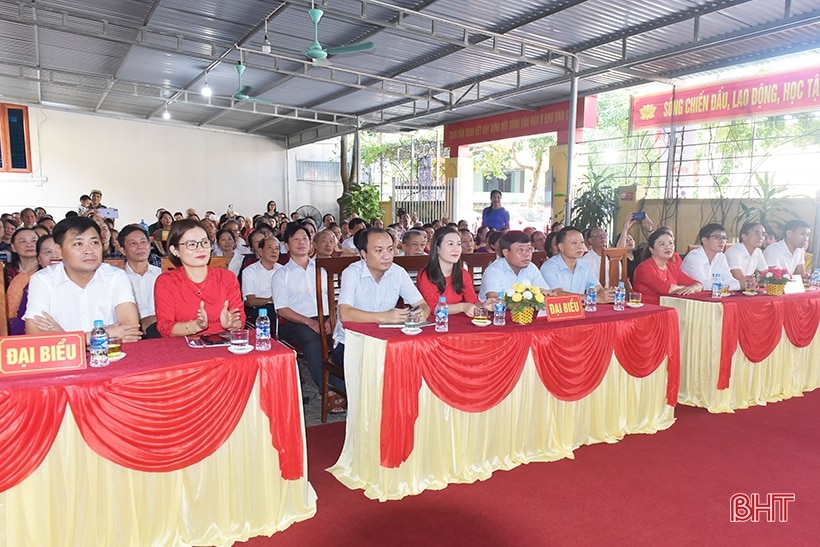 Nhân dân TP Hà Tĩnh vui ngày hội đại đoàn kết