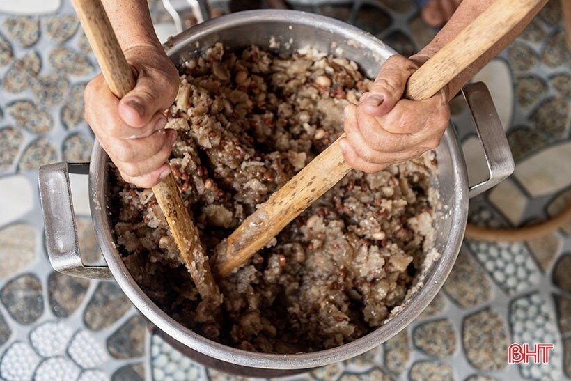 Mưa dầm, khoai xéo, cá khô...