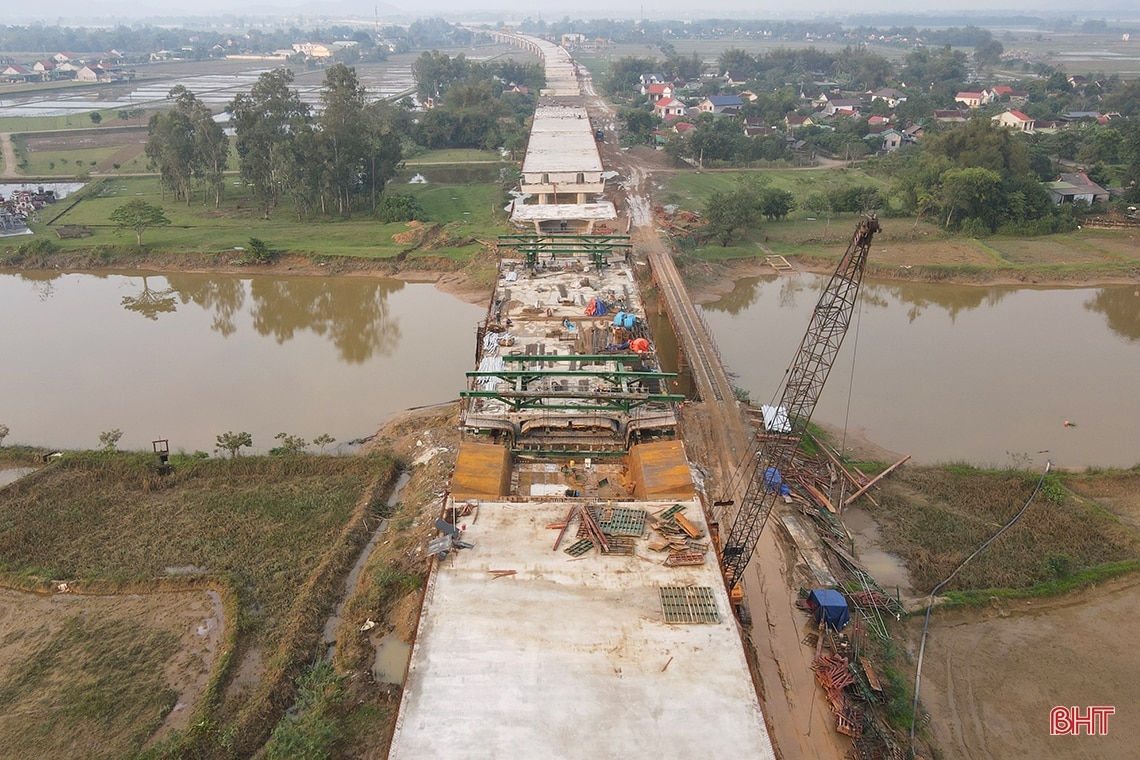 “Soi” tiến độ cao tốc Diễn Châu - Bãi Vọt đoạn qua Hà Tĩnh