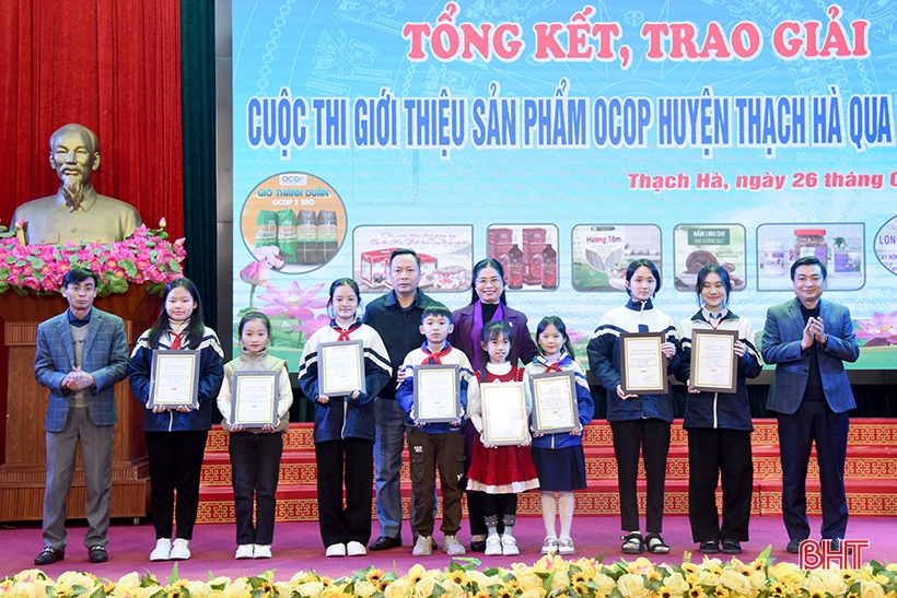 Thạch Hà trao thưởng cuộc thi giới thiệu sản phẩm OCOP trong học sinh