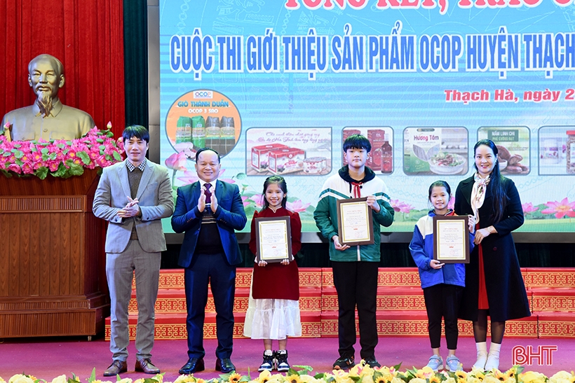 Thạch Hà trao thưởng cuộc thi giới thiệu sản phẩm OCOP trong học sinh