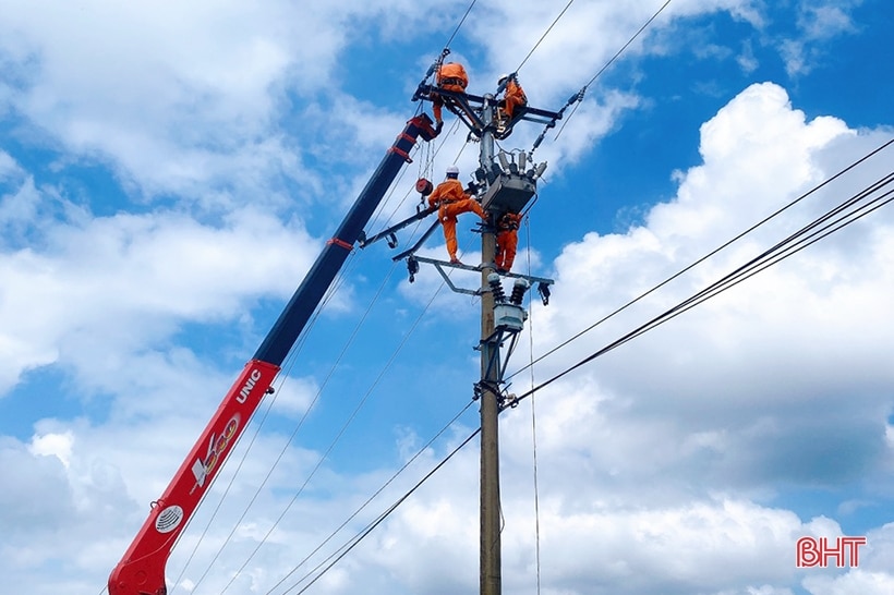 Công ty Điện lực Hà Tĩnh: Tận tâm - Chuyên nghiệp - Hiện đại