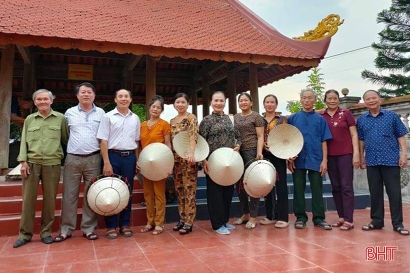 Nghệ nhân Nhân dân Hồng Oanh: Còn mãi dư âm giọng hát như suối nguồn...