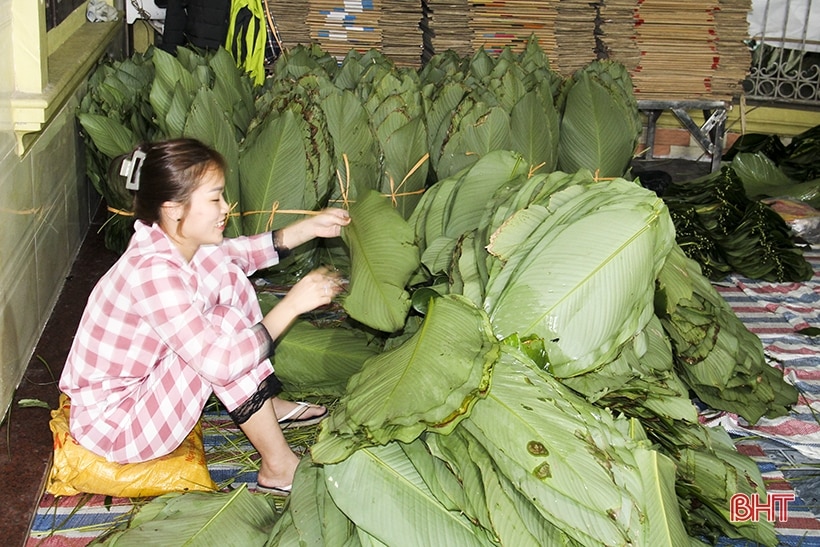 Cao điểm trả đơn bánh chưng làng Khoóng