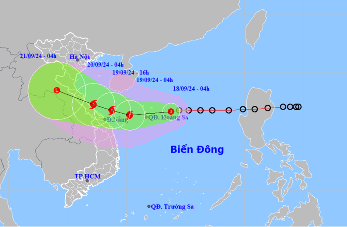 Áp thấp nhiệt đới sắp mạnh lên thành bão, miền Trung mưa rất lớn từ hôm nay - Ảnh 1.