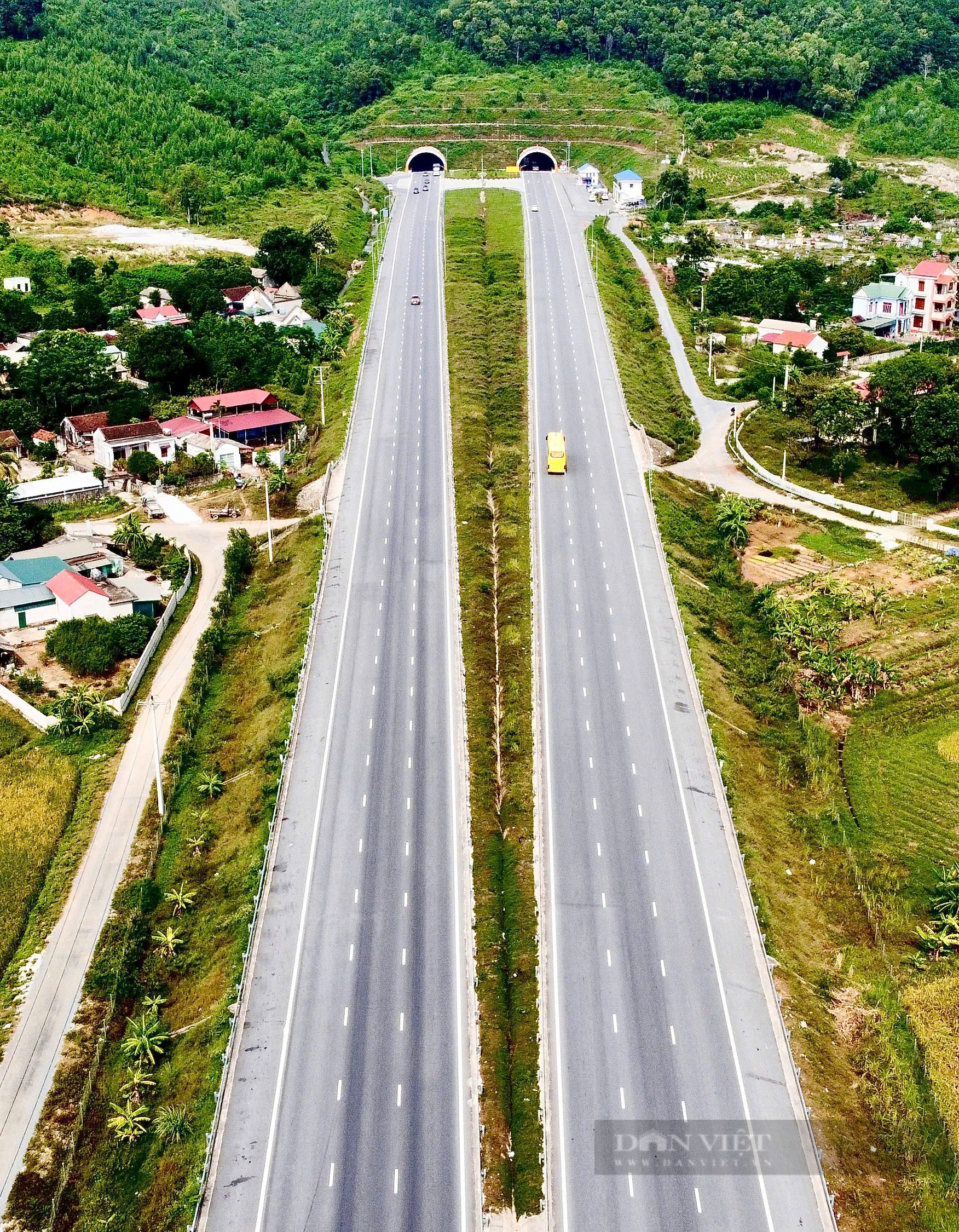 Cảnh quan hùng vỹ trên 