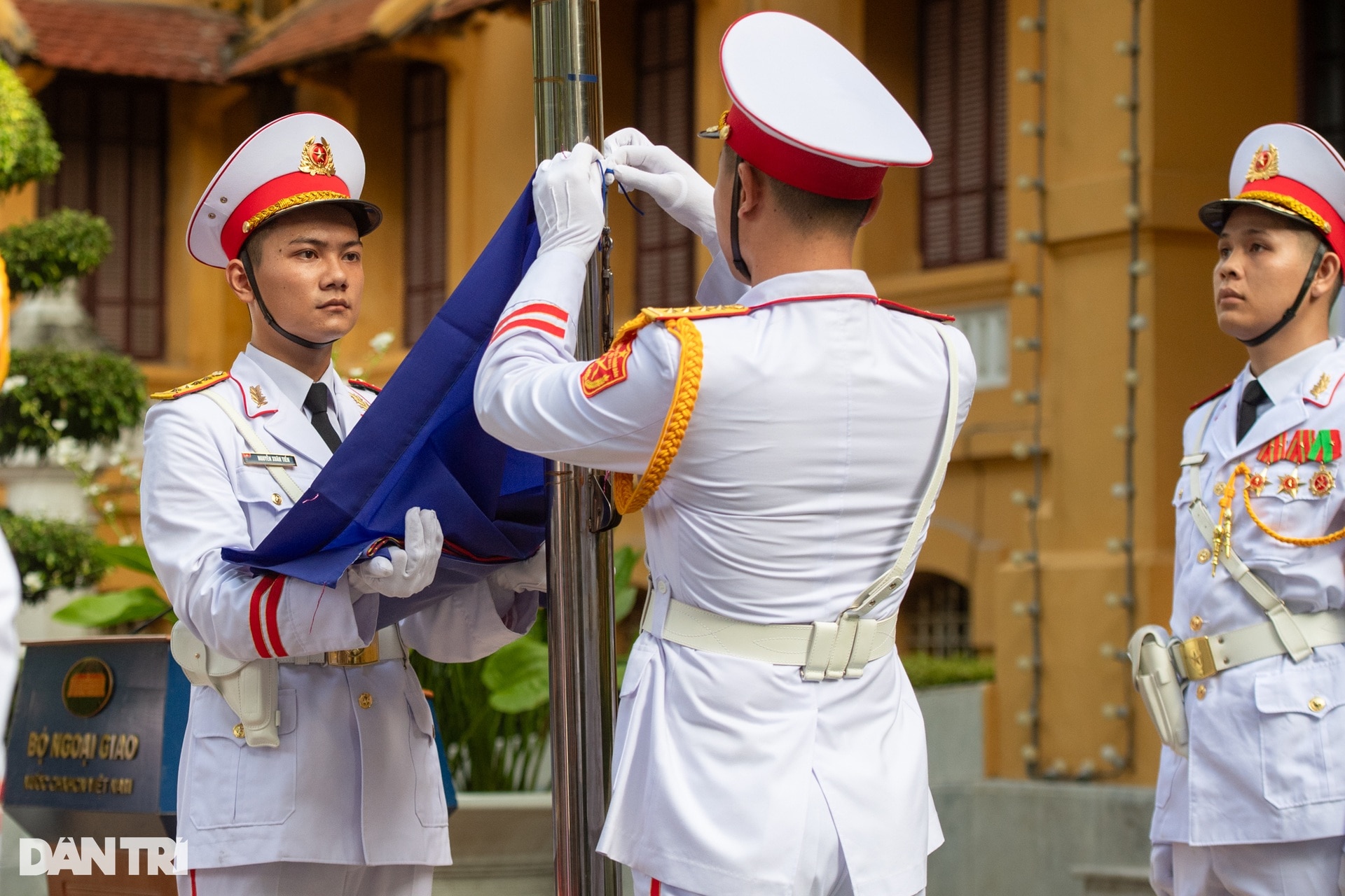 Lễ thượng cờ trang trọng kỷ niệm 57 năm Ngày thành lập ASEAN - 6