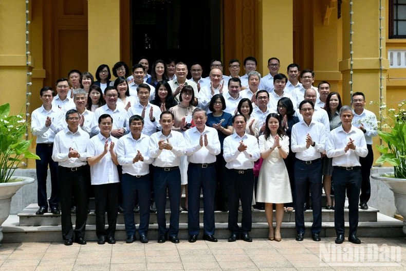  Ngành ngoại giao góp phần thực hiện thắng lợi Nghị quyết Đại hội XIII của Đảng ảnh 1