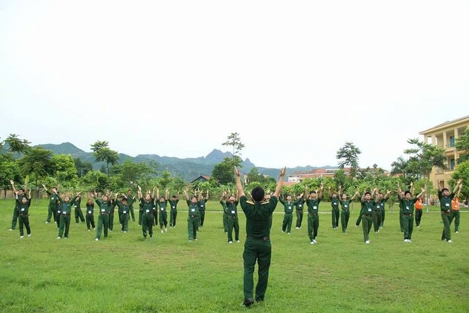 Tỉnh Hòa Bình đã và đang triển khai đồng bộ nhiều giải pháp tăng cường sức mạnh quốc phòng, giữ vững ổn định địa bàn, tạo môi trường thuận lợi để tỉnh phát triển nhanh, bền vững.