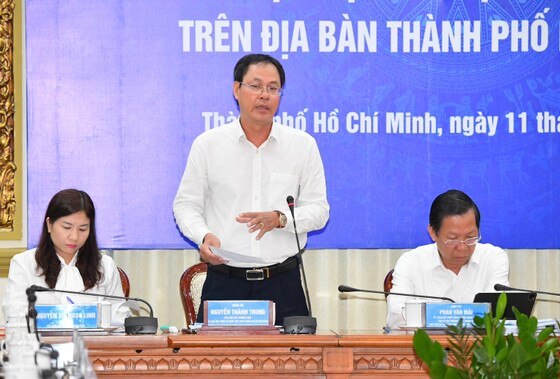 Chủ tịch UBND TPHCM Phan Văn Mãi: Hạn chế thấp nhất phiền hà cho người dân khi sắp xếp khu phố, ấp ảnh 5