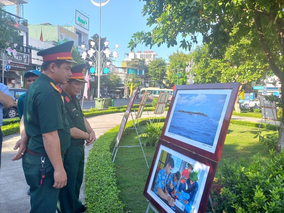 Triển lãm “Hoàng Sa - Trường Sa trong lòng Quảng Ngãi” ảnh 14