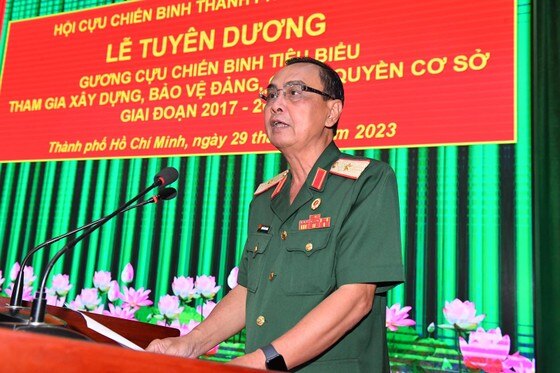 Tuyên dương 98 Gương Cựu chiến binh xây dựng, bảo vệ Đảng tiêu biểu ảnh 1