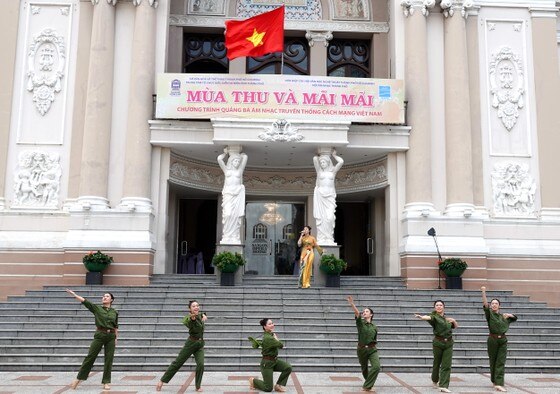 Chương trình “Tình ca đất nước” – Vang mãi những giai điệu hào hùng  ảnh 2