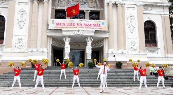 Chương trình “Tình ca đất nước” – Vang mãi những giai điệu hào hùng  ảnh 5