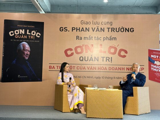 GS Phan Văn Trường có hơn 40 năm kinh nghiệm trong lĩnh vực quản lý và quản trị của nhiều tập đoàn hàng đầu thế giới ảnh 2