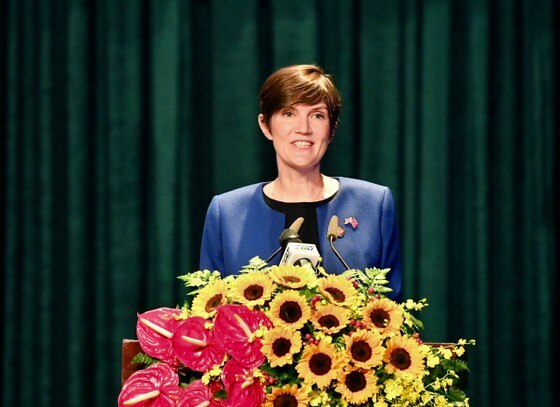 Tổng lãnh sự Anh tại TPHCM Emily Hamblin phát biểu tại buổi lễ. Ảnh: VIỆT DŨNG ảnh 3