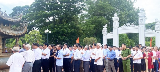 Gần 2.000 người dự lễ giỗ vua Quang Trung – Nguyễn Huệ