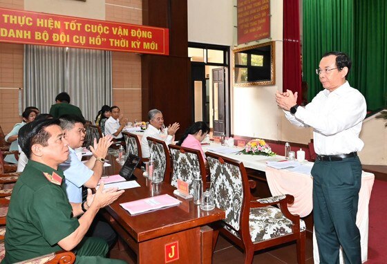 Bí thư Thành ủy TPHCM Nguyễn Văn Nên dự và chỉ đạo hội nghị. Ảnh: VIỆT DŨNG ảnh 1